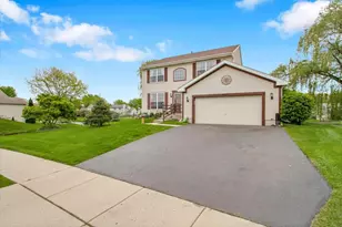 4003 Boone Creek Cir, McHenry, IL 60050 - Photo 1