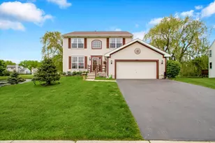 4003 Boone Creek Cir, McHenry, IL 60050 - Photo 2