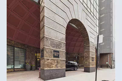 10 E Ontario Street #4207, Chicago, IL 60611 - Photo 2