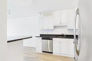 10 E Ontario St, Chicago, IL 60611 - Photo 6