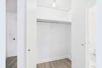 10 E Ontario Street #4207, Chicago, IL 60611 - Photo 22