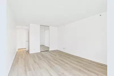 10 E Ontario Street #4207, Chicago, IL 60611 - Photo 18