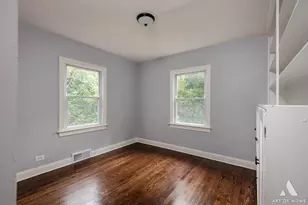 923 W Plainfield Rd, La Grange Highlands, IL 60525 - Photo 10