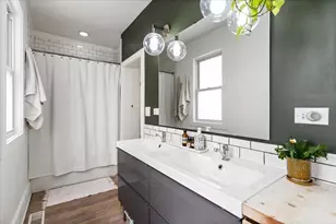 1014 W 31st Pl, Chicago, IL 60608 - Photo 10