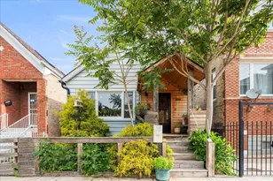 1014 W 31st Pl, Chicago, IL 60608 - Photo 1