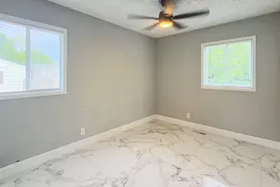 304 Hamrick Ave, Romeoville, IL 60446 - Photo 10