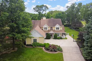295 W Grandin Rd, Morris, IL 60450 - Photo 2