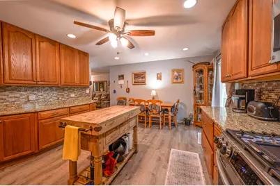 707 Kirkwood Avenue, Winthrop Harbor, IL 60096 - Photo 6