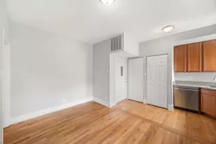 811 Erie St, Oak Park, IL 60302 - Photo 8