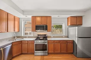 811 Erie St, Oak Park, IL 60302 - Photo 6