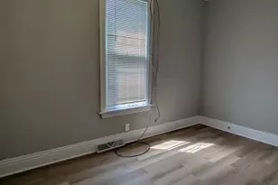 265 W 107th St, Chicago, IL 60628 - Photo 8