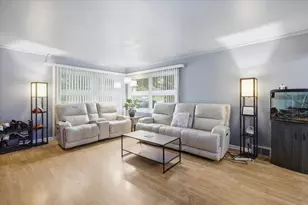 8920 Bennett Ave, Evanston, IL 60203 - Photo 4