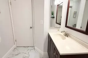 300 E Dundee Rd, Buffalo Grove, IL 60089 - Photo 22