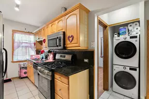 1810 W Chase Ave, Chicago, IL 60626 - Photo 10
