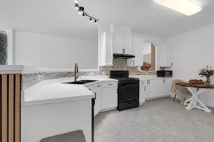 8225 Concord Ln, Justice, IL 60458 - Photo 10