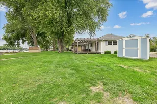 524 Park Ave, Fox Lake, IL 60020 - Photo 24
