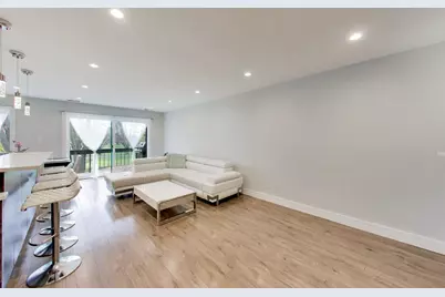 1400 N Elmhurst Road #319, Mount Prospect, IL 60056 - Photo 6
