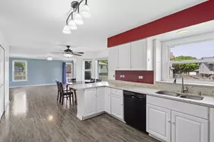 6 Boulder Ridge Ct, Bolingbrook, IL 60490 - Photo 8