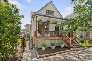 1819 W Cornelia Ave, Chicago, IL 60657 - Photo 1