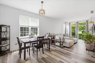 3097 Falling Waters Ln, Lindenhurst, IL 60046 - Photo 2