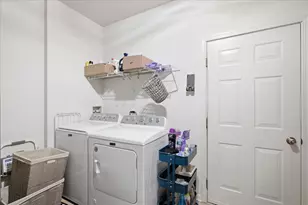 3097 Falling Waters Ln, Lindenhurst, IL 60046 - Photo 10