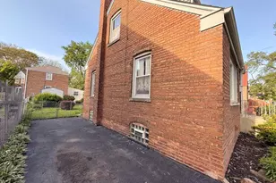 256 E 143rd St, Dolton, IL 60419 - Photo 12