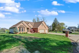 918 Melody Hills Dr, Fulton, IL 61252 - Photo 2