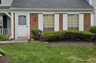 94 Hickory Ln, Cary, IL 60013 - Photo 1
