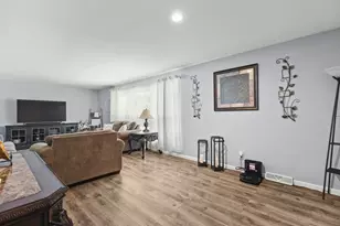 7632 Larwinn Dr, Rockford, IL 61107 - Photo 26