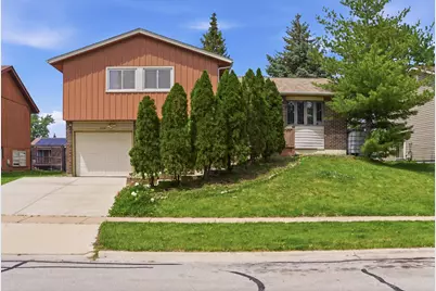 824 Oakton Avenue, Romeoville, IL 60446 - Photo 1