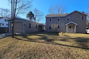 2120 Beach Dr, Fox River Grove, IL 60021 - Photo 4
