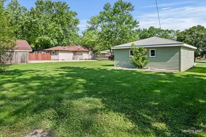 1732 Roanoak Avenue, Aurora, IL 60506 - Photo 16
