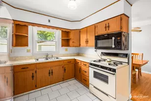 1732 Roanoak Ave, Aurora, IL 60506 - Photo 8