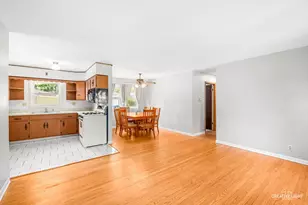1732 Roanoak Ave, Aurora, IL 60506 - Photo 4
