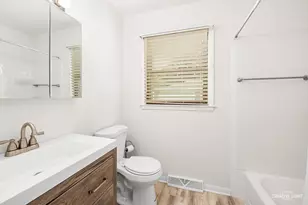 1732 Roanoak Ave, Aurora, IL 60506 - Photo 12