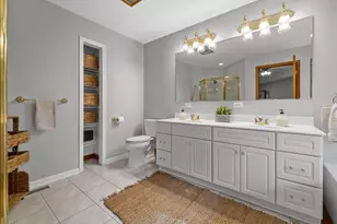 1370 Dunns Ct, Fox Lake, IL 60020 - Photo 20