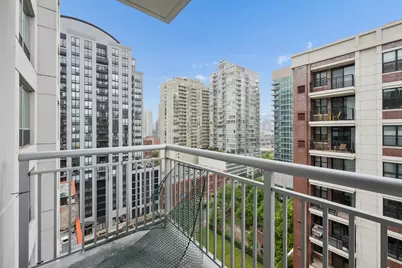 421 W Huron Street #1309, Chicago, IL 60654 - Photo 20