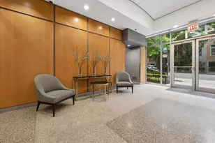421 W Huron St, Chicago, IL 60654 - Photo 2