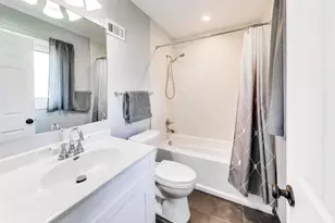 420 Bode Rd, Hoffman Estates, IL 60169 - Photo 10