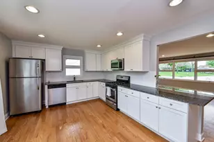 1706 E Liberty Dr, Wheaton, IL 60187 - Photo 6