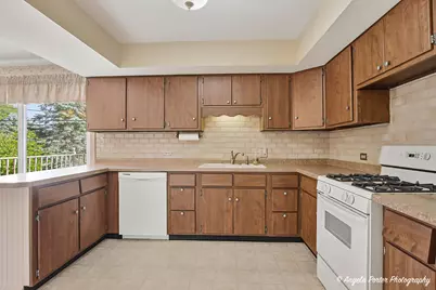2208 Algonquin Road, Fox River Grove, IL 60021 - Photo 10