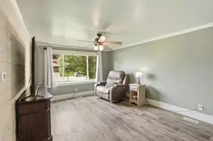 1150 Pheasant Dr, Bradley, IL 60915 - Photo 8