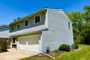 534 Circle Dr, University Park, IL 60484 - Photo 4