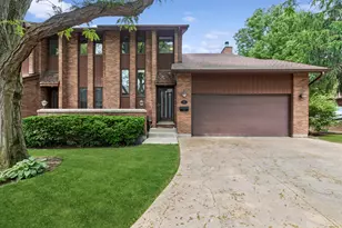 1016 Rene Ct, Park Ridge, IL 60068 - Photo 1