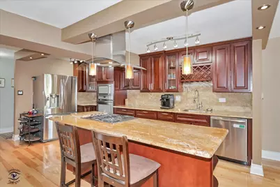 9621 S Karlov Avenue #301, Oak Lawn, IL 60453 - Photo 2