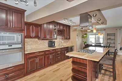 9621 S Karlov Avenue #301, Oak Lawn, IL 60453 - Photo 4