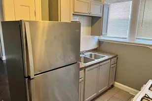 8020 S Maryland St, Chicago, IL 60619 - Photo 2