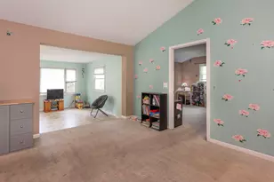 382 Keith Ave, Crystal Lake, IL 60014 - Photo 6