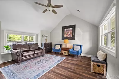 706 S Batavia Avenue, Geneva, IL 60134 - Photo 14