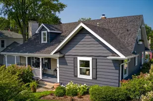 706 S Batavia Ave, Geneva, IL 60134 - Photo 2